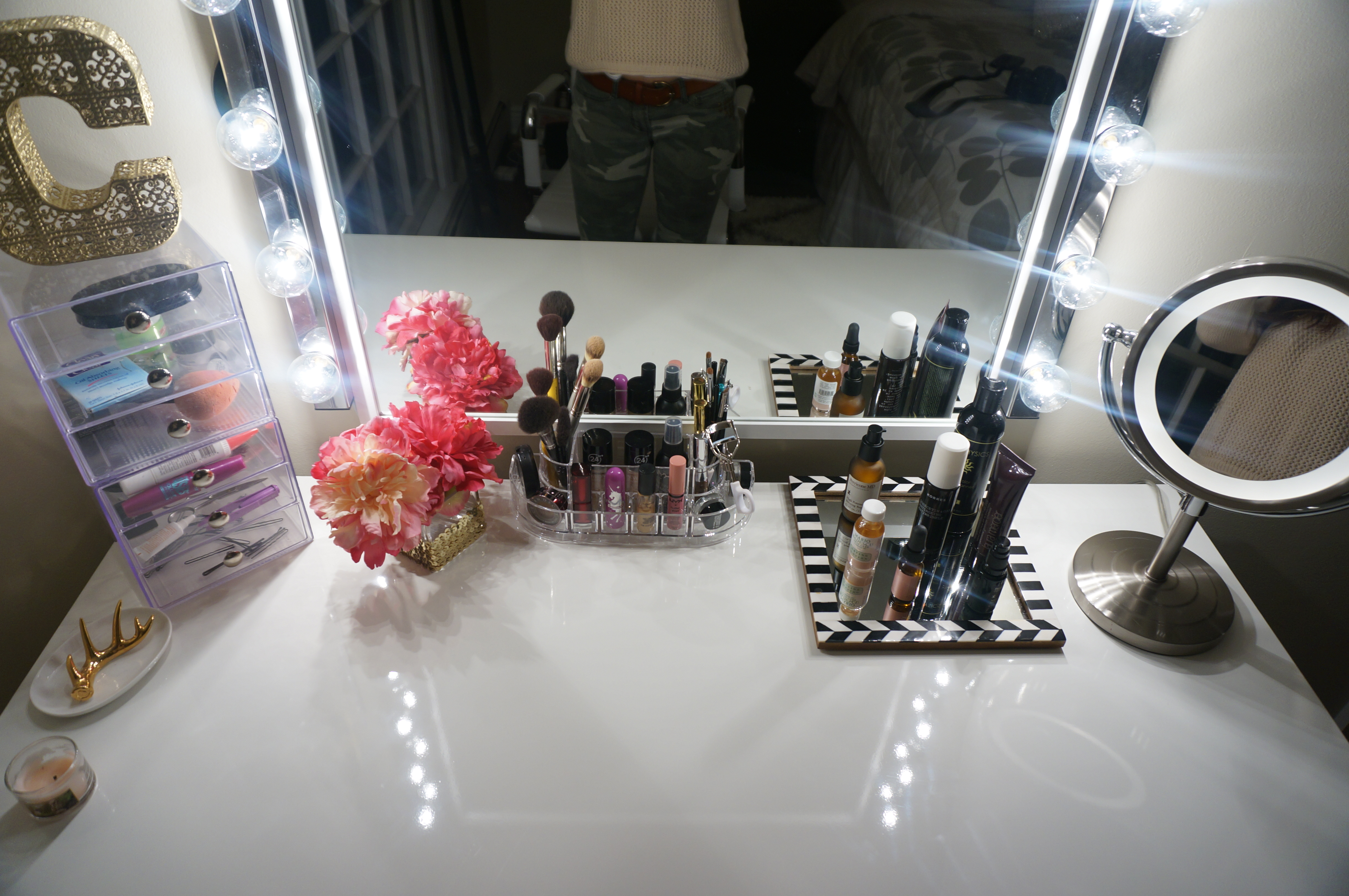 diy makeup vanity with lights