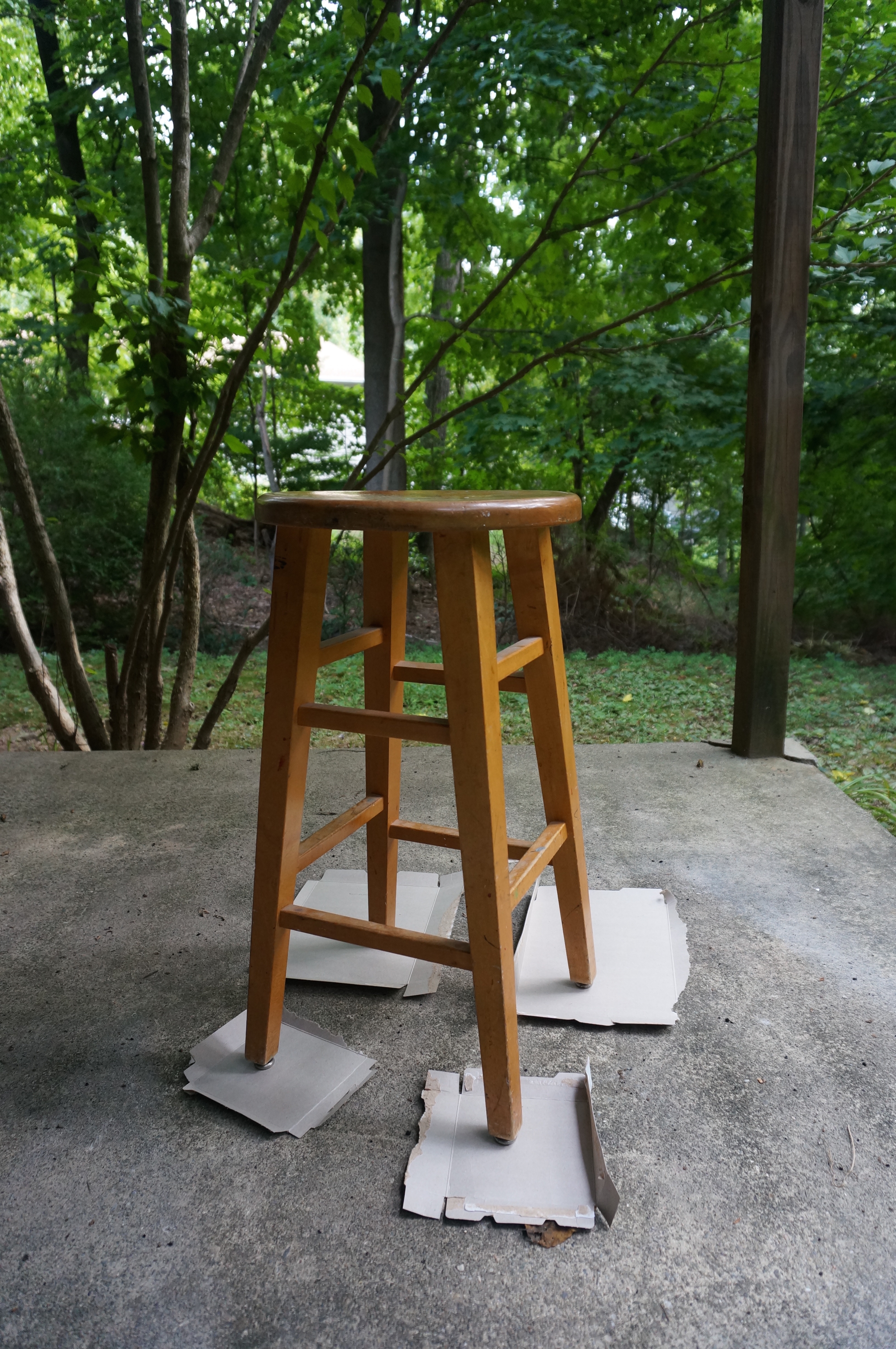 Stool Makeover - Gold Dipped Legs I Made2Style