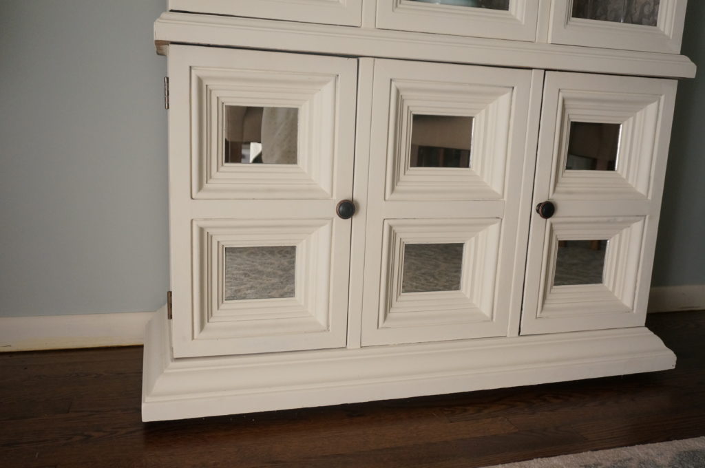 {Chalk Paint} Hutch Makeover