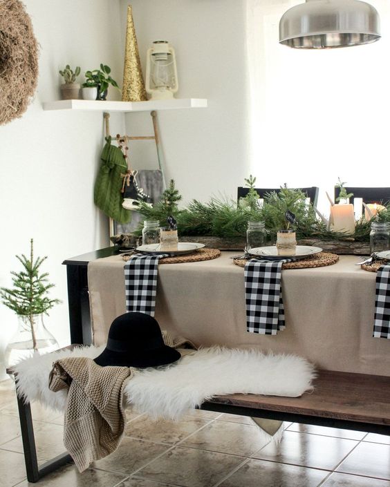 Buffalo Plaid Christmas Tablescape