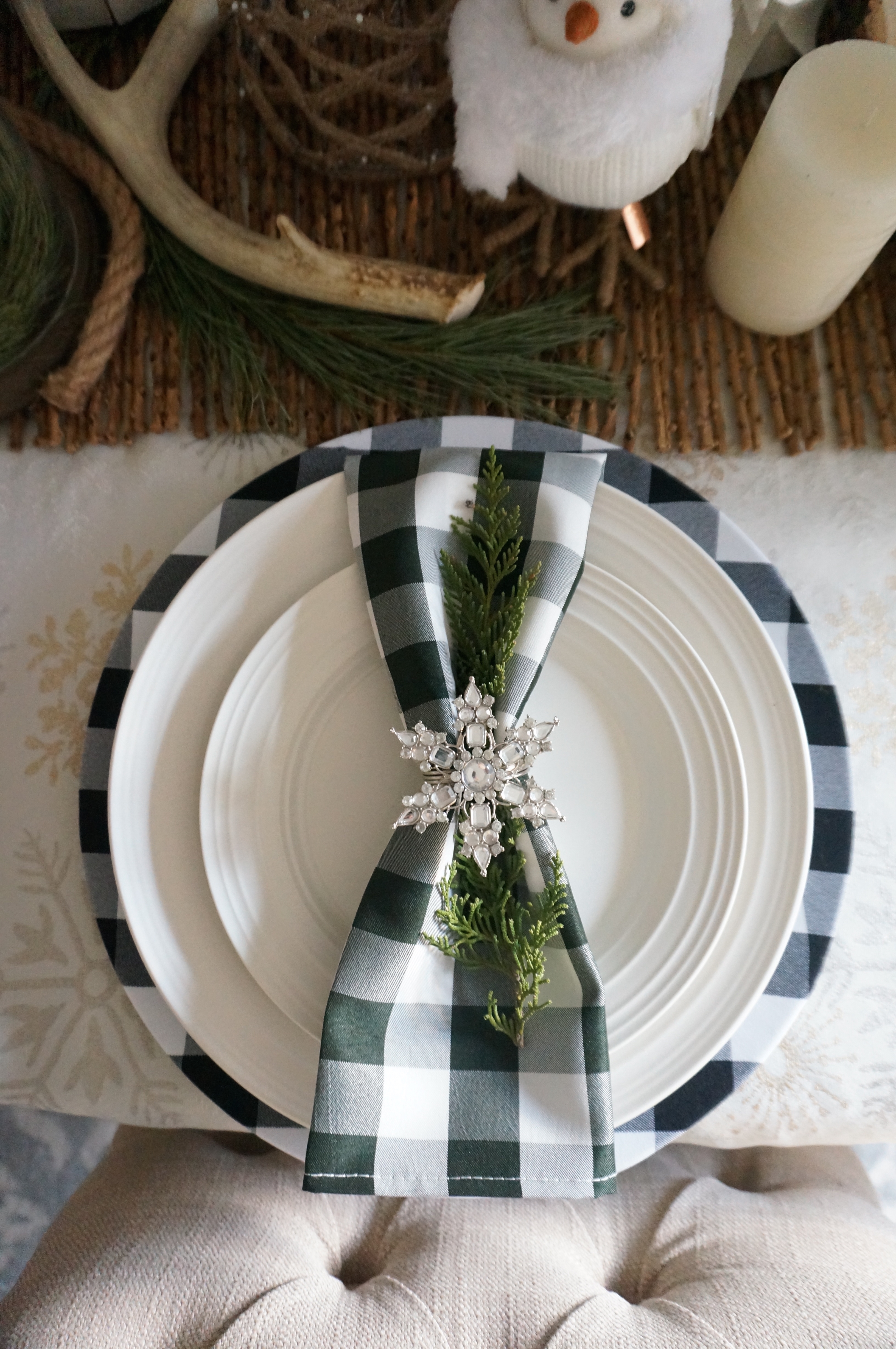 Buffalo Plaid Christmas Tablescape